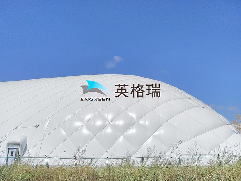 大風(fēng)中的氣膜館：實(shí)力見(jiàn)證安全與穩(wěn)定