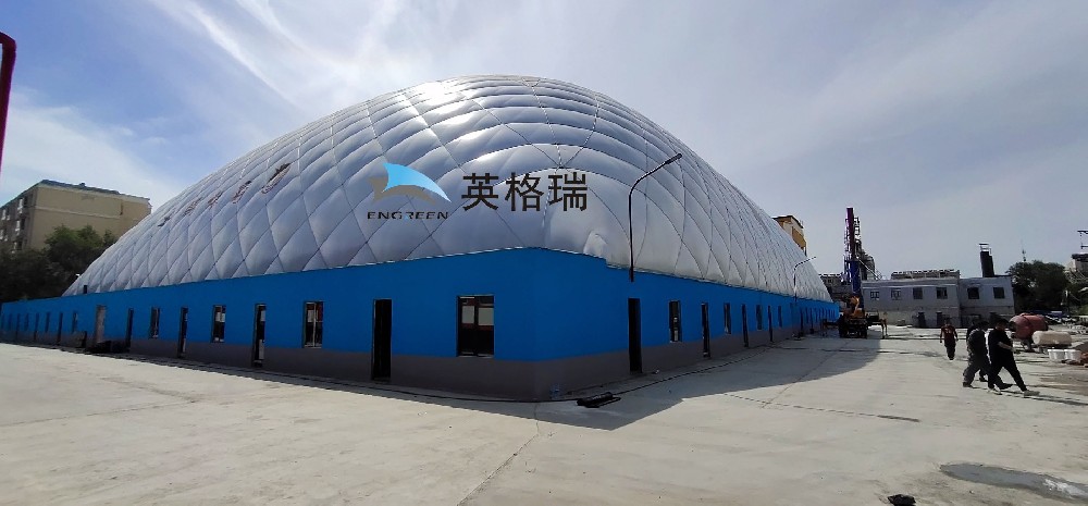 冬季踢球不再 “凍手凍腳”！氣膜足球館開啟冬日運動新體驗